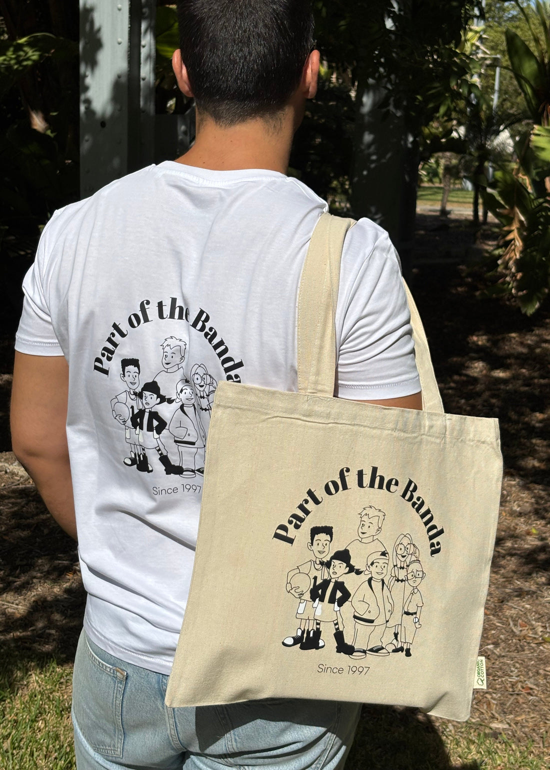 ¡Vuelven las tazas y tote bags de Laniñabowie con nuevos diseños!