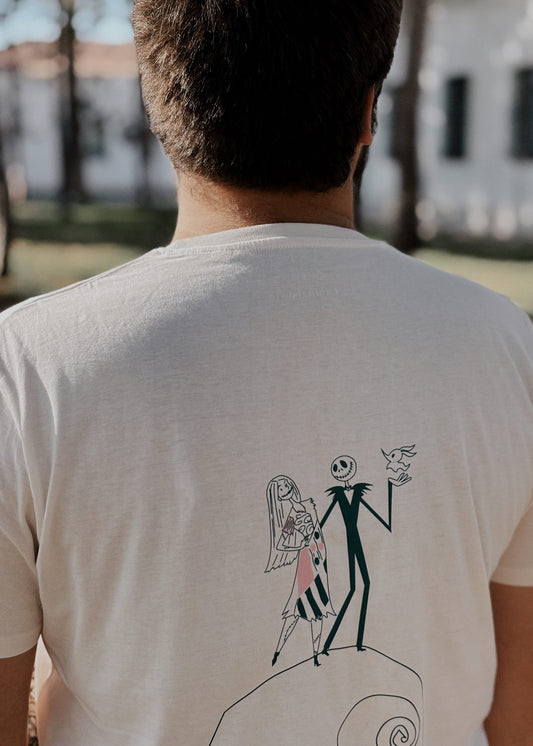 Detalle espalda camiseta con Jack y Sally de Pesadilla antes de Navidad.