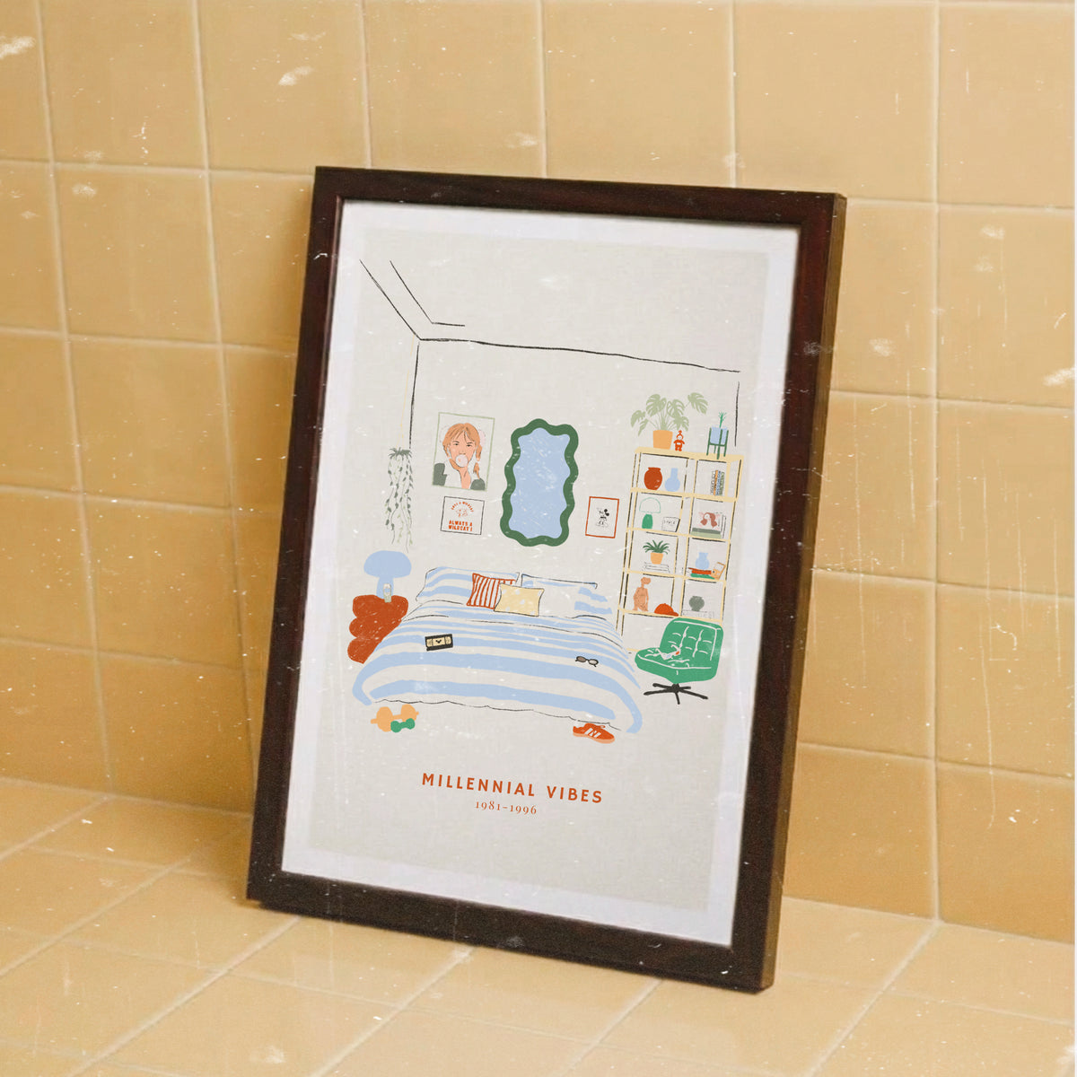 Lámina ilustración de Laniñabowie modelo "milenial vibes" con ilustración inspirada en una habitación milenial con los objetos icónicos de la época como el Tamagotchi, la gameboy o Britney Spears. 