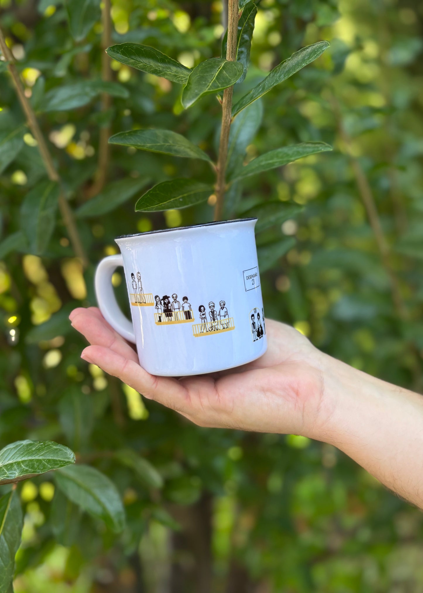 TazaAquinohayquienvivaLaninabowie